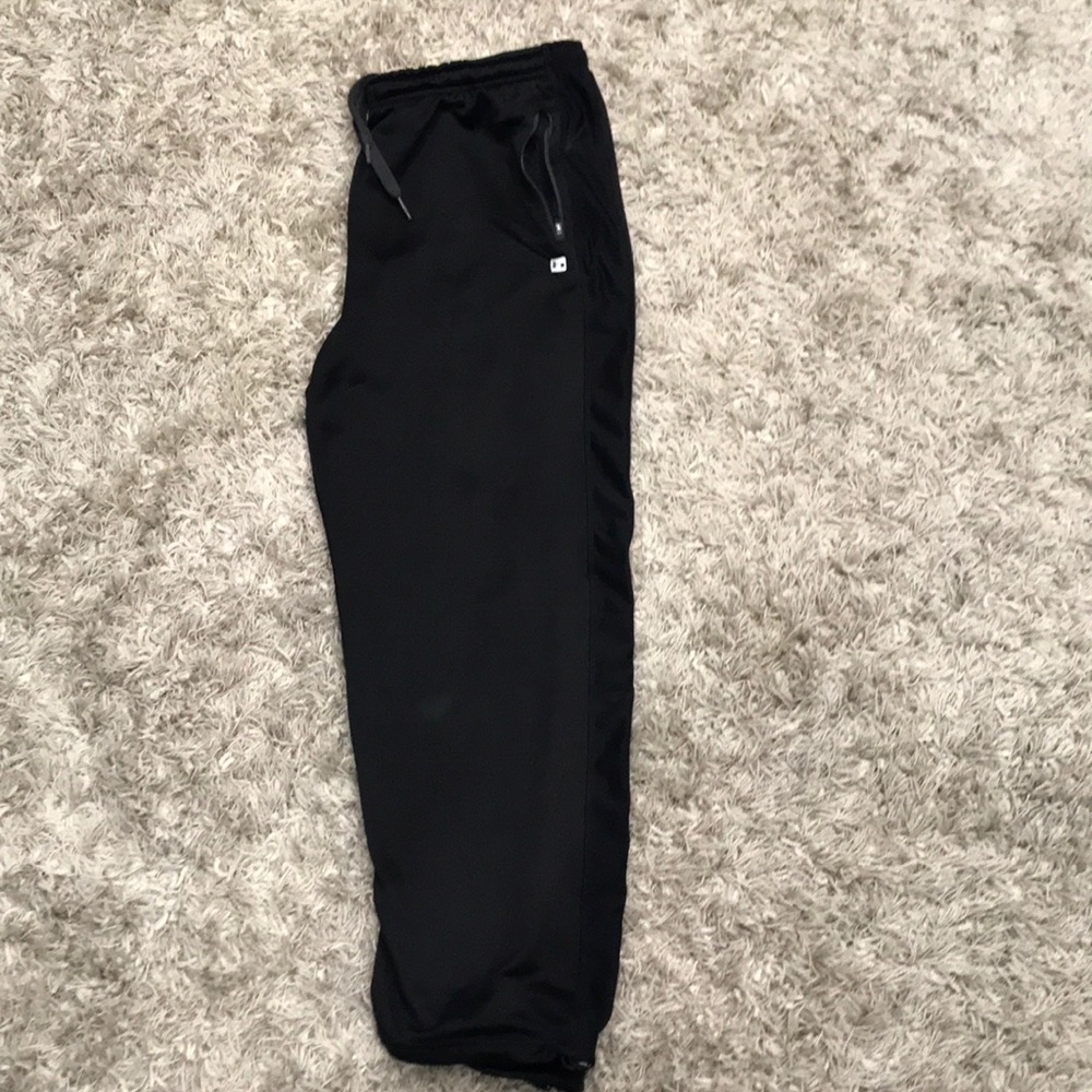 Hind XL black joggers 100% polyester.